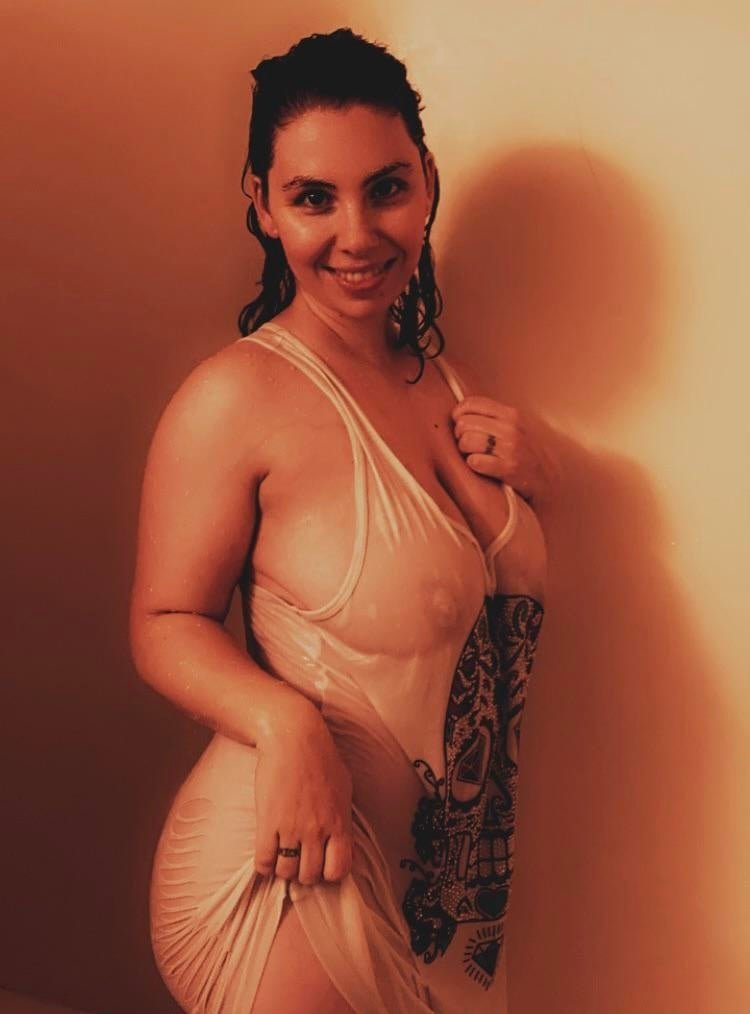 EmmaAlien de Paris, France